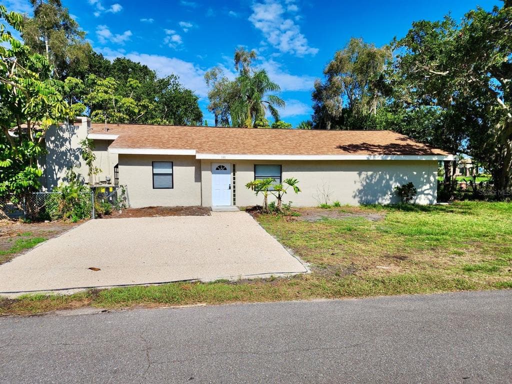 146 18TH STREET NW RUSKIN, FL 33570