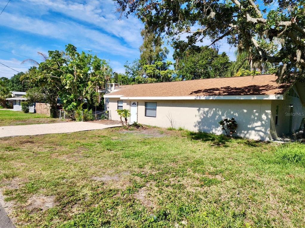 148 18TH STREET NW RUSKIN, FL 33570