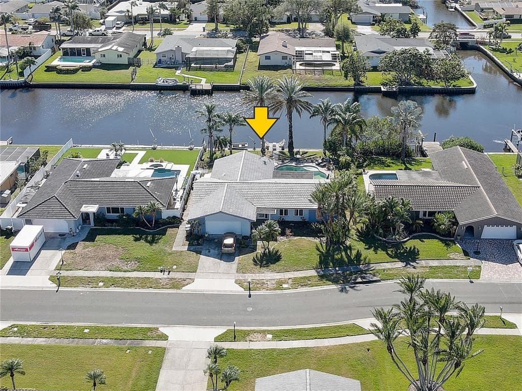 2179 WATERSIDE DRIVE CLEARWATER, FL 33764