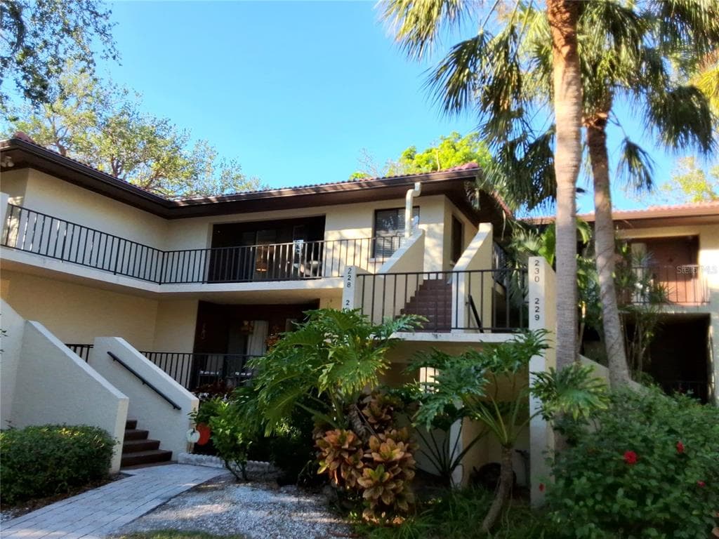 3904 MOURNING DOVE DRIVE UNIT 228 BRADENTON, FL 34210
