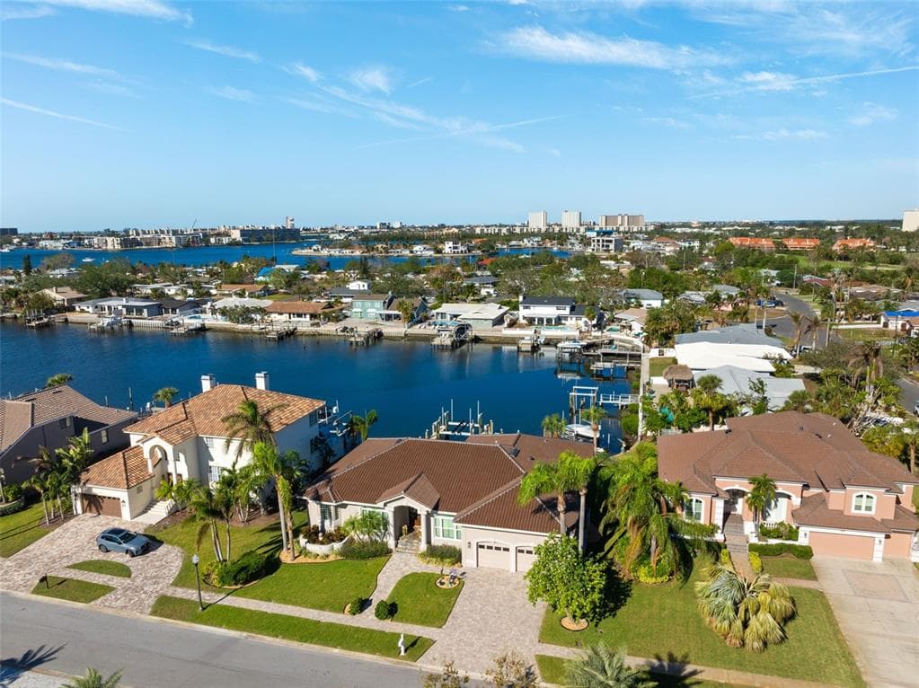 6321 PASADENA POINT BOULEVARD GULFPORT, FL 33707