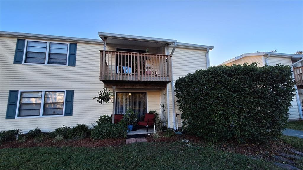 138 HUNTER LAKE DRIVE UNIT F OLDSMAR, FL 34677
