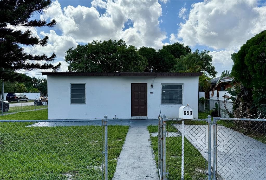690 E 46TH STREET HIALEAH, FL 33013