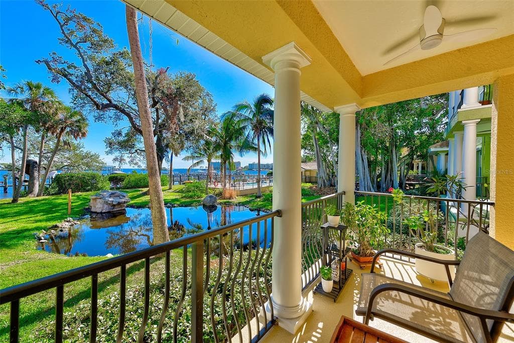 144 BANYAN BAY DRIVE ST PETERSBURG, FL 33705