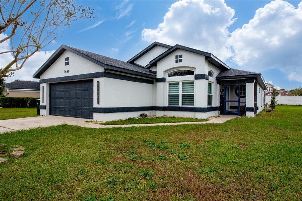 1452 AVLEIGH CIRCLE ORLANDO, FL 32824