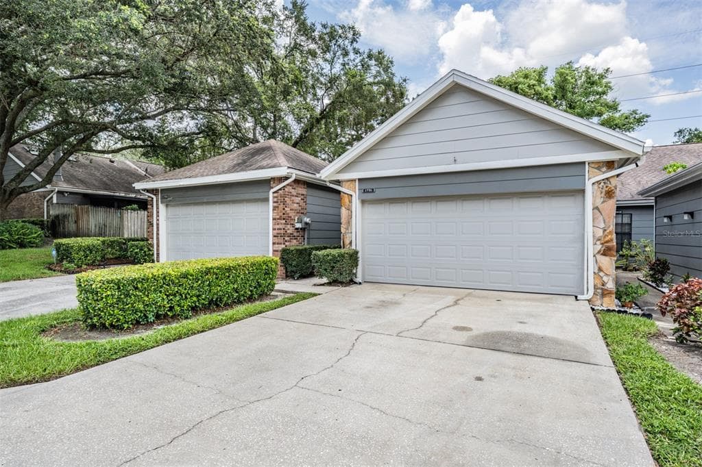 1731 CASTLE ROCK ROAD TAMPA, FL 33612