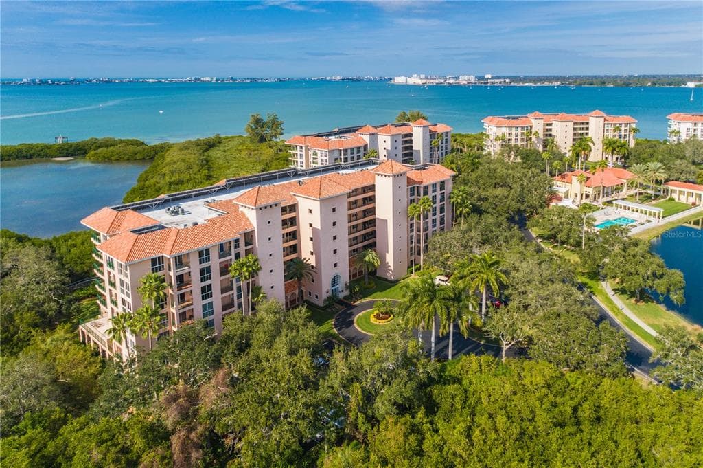 4750 DOLPHIN CAY LANE S UNIT 308 ST PETERSBURG, FL 33711