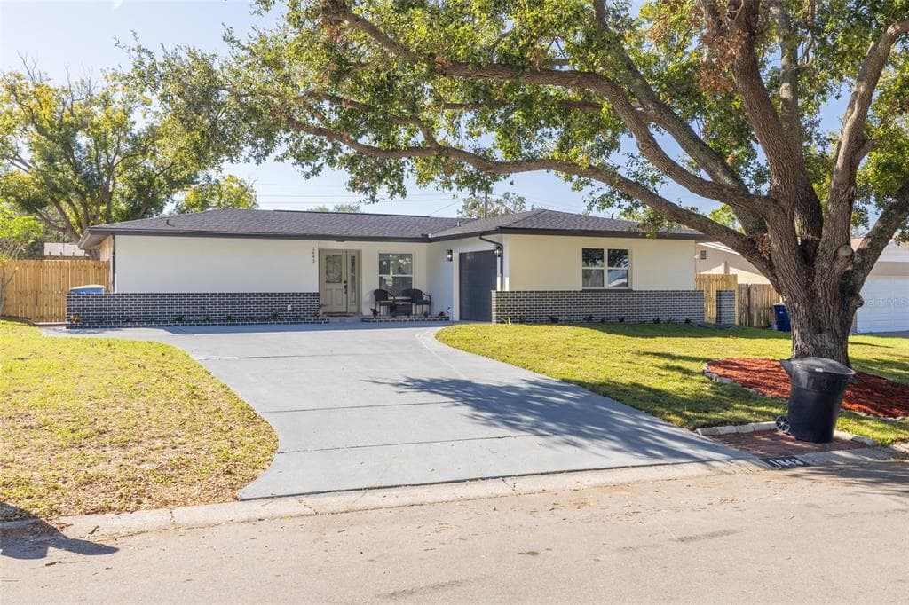 1643 SOUVENIR DRIVE CLEARWATER, FL 33755