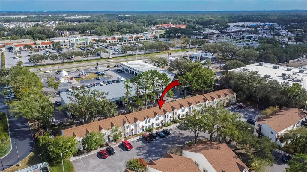 2302 MAKI ROAD UNIT 49 PLANT CITY, FL 33563