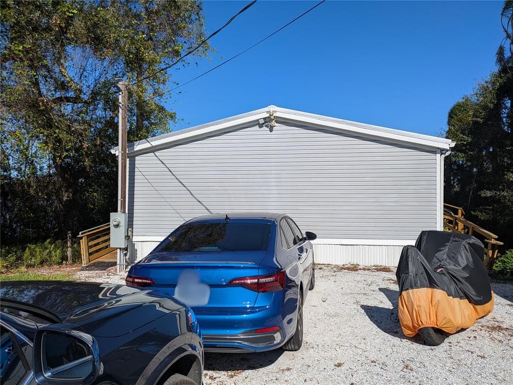 8933 S MOBLEY ROAD ODESSA, FL 33556