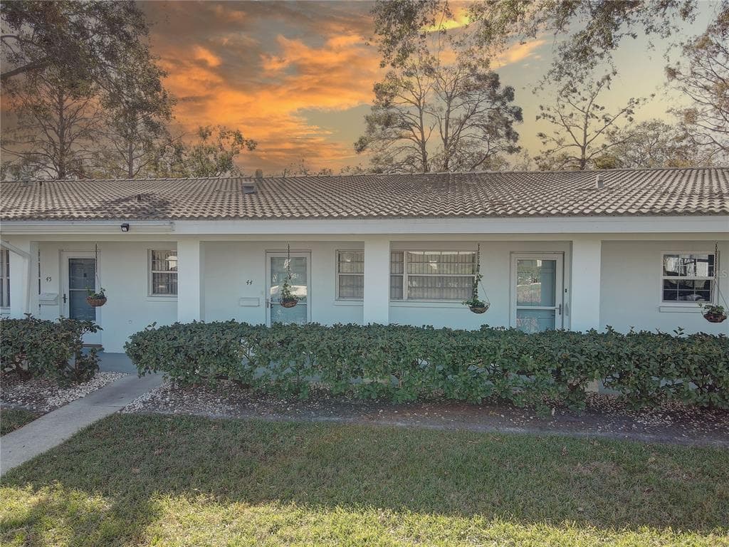 11200 102ND AVENUE UNIT 44 SEMINOLE, FL 33778