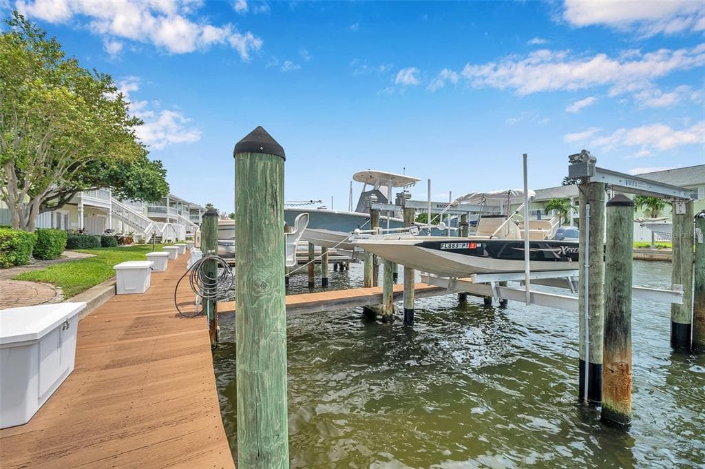 Starfish Dr Se #23ss STARFISH DRIVE SE UNIT 23SS ST PETERSBURG, FL 33705