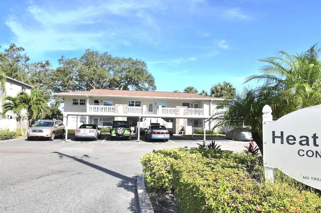 930 VIRGINIA STREET UNIT 201 DUNEDIN, FL 34698