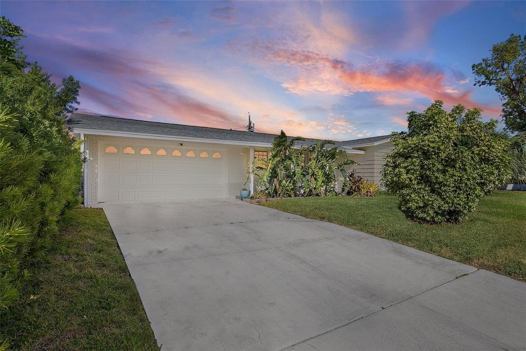 13849 84TH TERRACE SEMINOLE, FL 33776