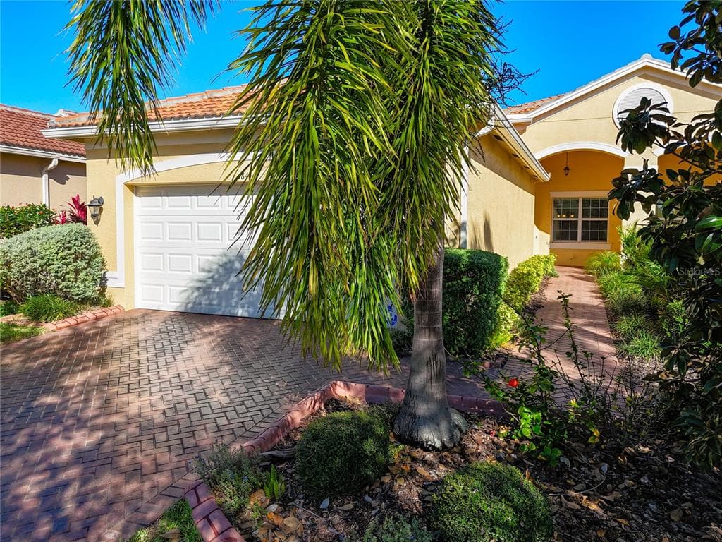 4845 MARBLE SPRINGS CIRCLE WIMAUMA, FL 33598