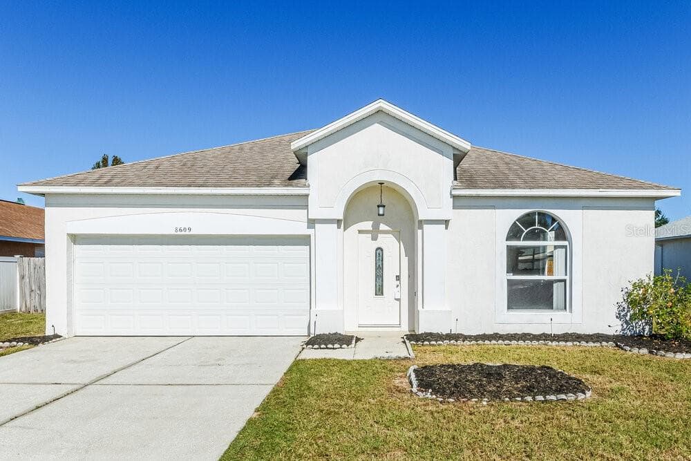 8609 CAVENDISH DRIVE KISSIMMEE, FL 34747