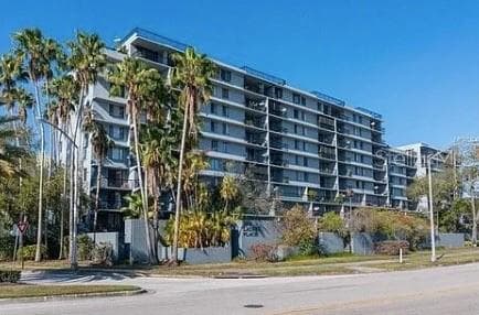 201 W LAUREL STREET UNIT 907 TAMPA, FL 33602