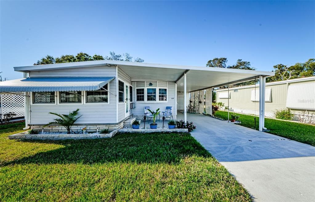 237 HARMONY WAY TARPON SPRINGS, FL 34689