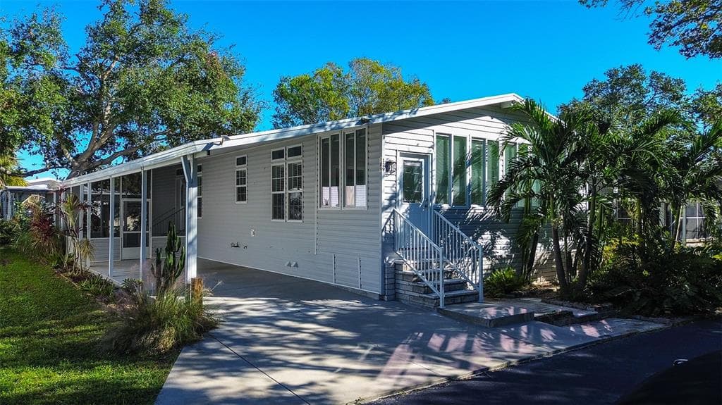 14720 113TH AVENUE UNIT 129 LARGO, FL 33774