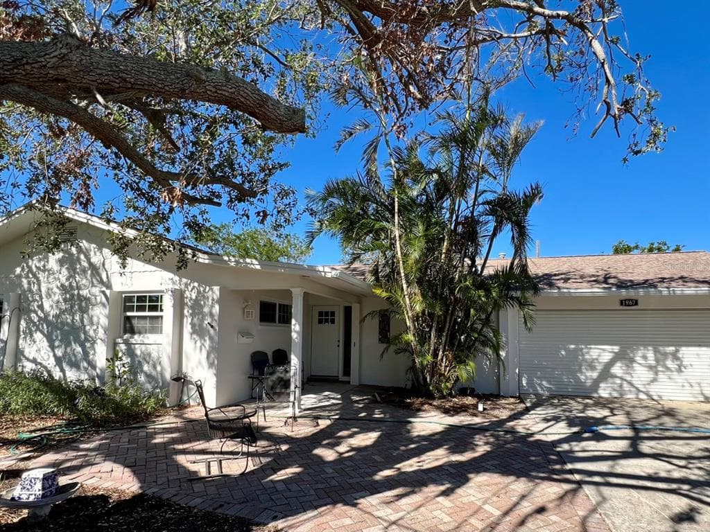 1967 MONTANA AVENUE NE ST PETERSBURG, FL 33703