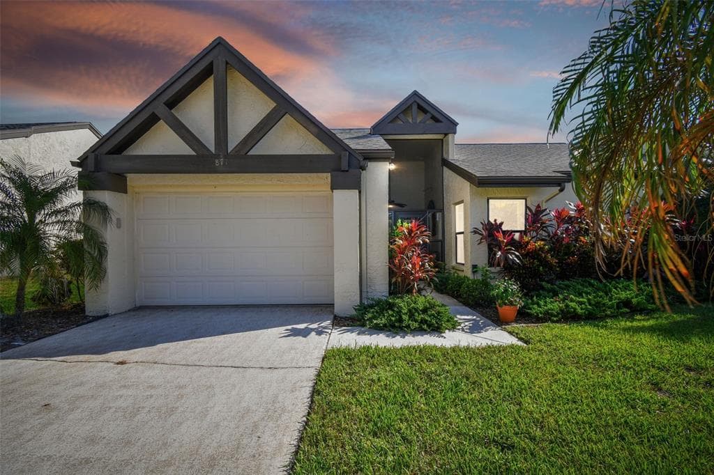 877 SUTTON PLACE PALM HARBOR, FL 34684
