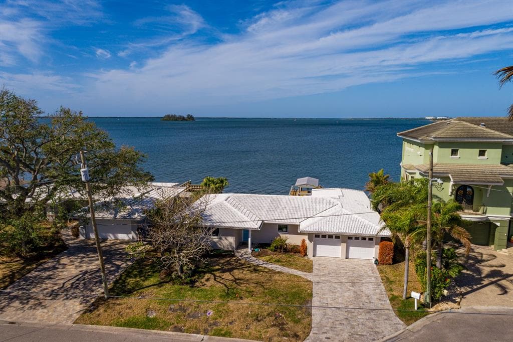2246 HARBOR VIEW DRIVE