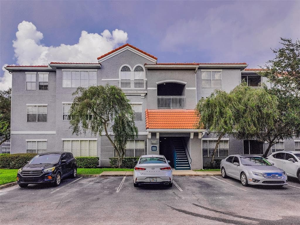 18001 RICHMOND PLACE DRIVE UNIT 833 TAMPA, FL 33647