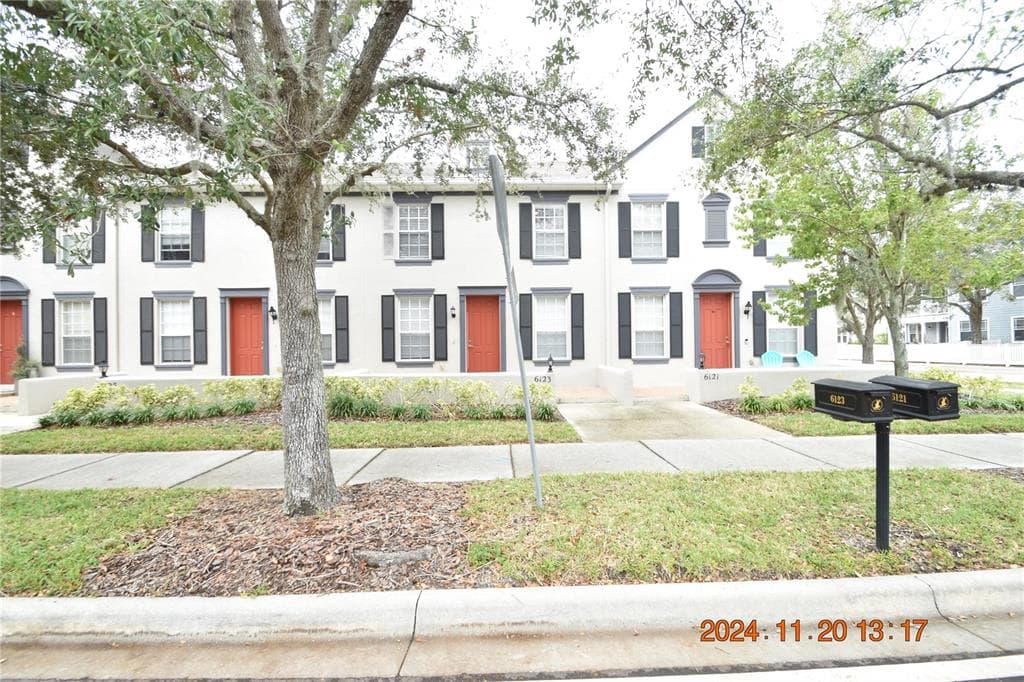 6123 FISHHAWK CROSSING BOULEVARD UNIT 6123 LITHIA, FL 33547