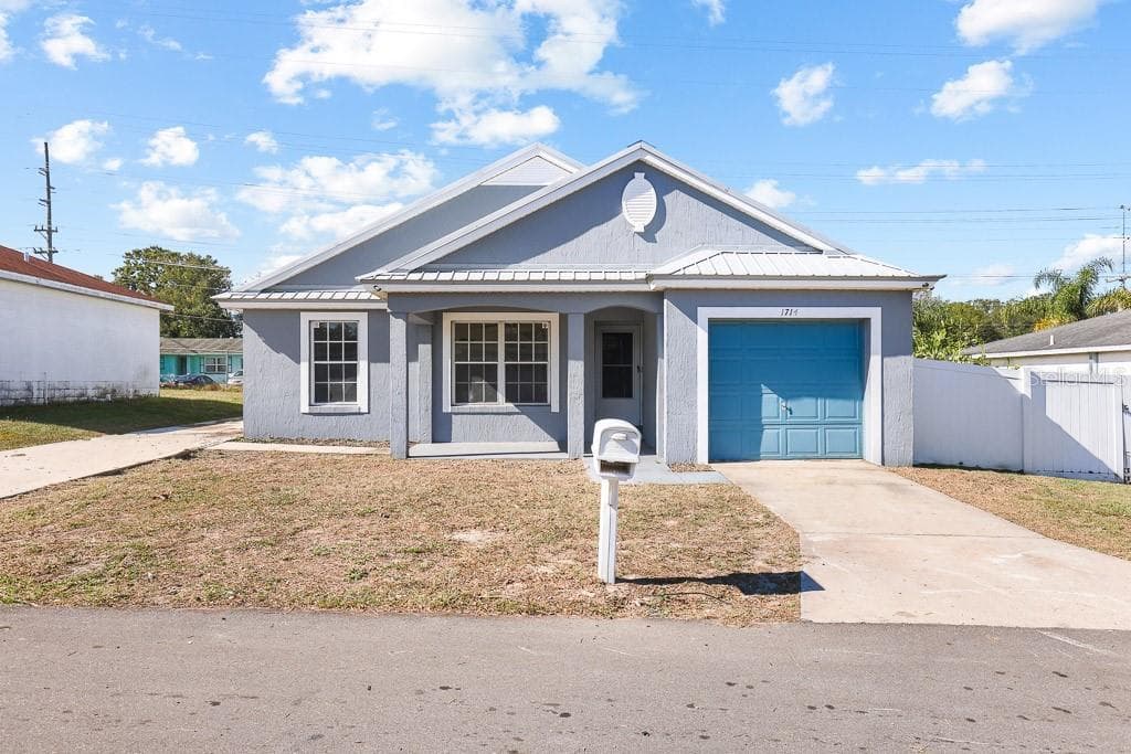1714 BLOSSOM CIRCLE W LAKELAND, FL 33805