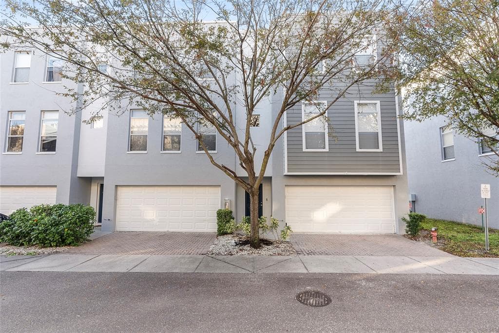 4522 BAY SPRING COURT