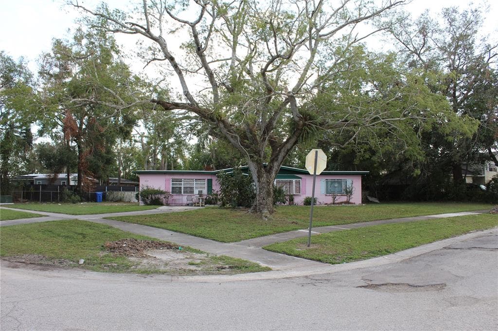 4507 TARPON DRIVE TAMPA, FL 33617