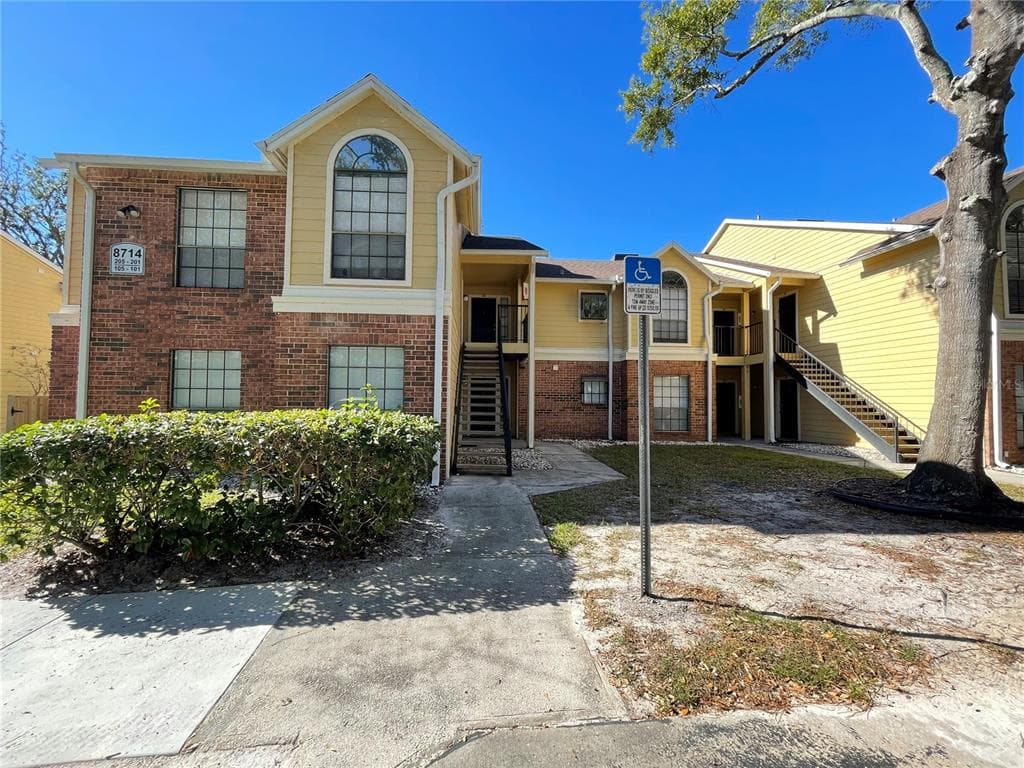 8714 MALLARD RESERVE DRIVE UNIT 104 TAMPA, FL 33614