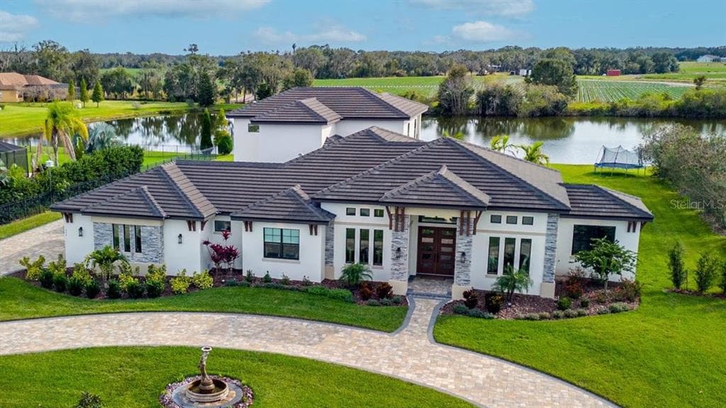 323 HAWK TALON DRIVE LITHIA, FL 33547