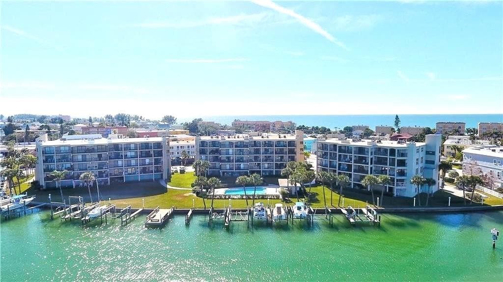 9815 HARRELL AVENUE UNIT 301 TREASURE ISLAND, FL 33706