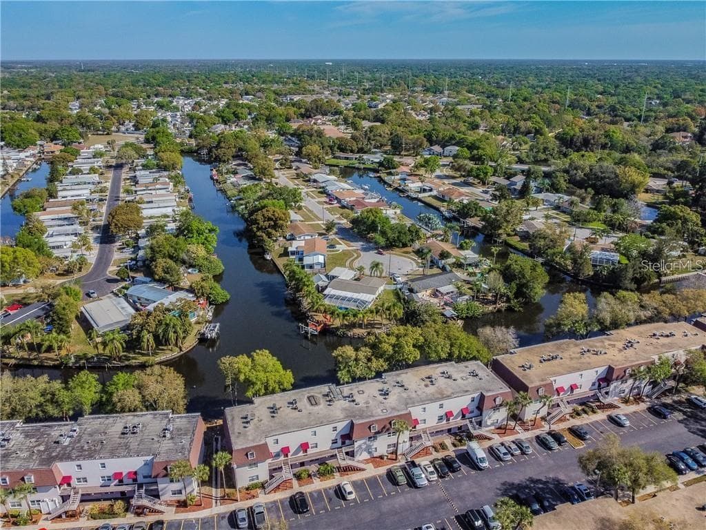 9134 TUDOR DRIVE UNIT M108 TAMPA, FL 33615