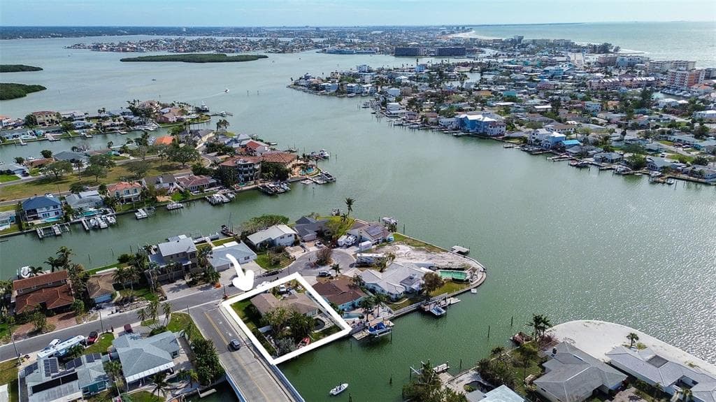 498 CRYSTAL DRIVE MADEIRA BEACH, FL 33708