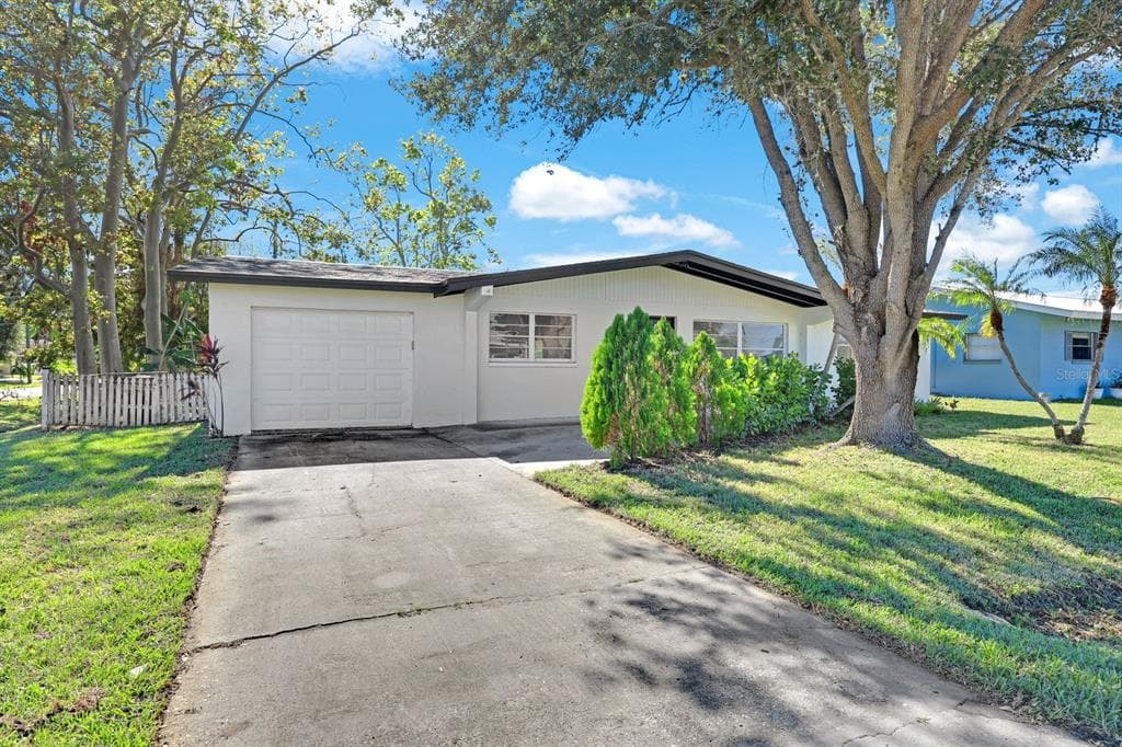13037 9TH STREET FORT MYERS, FL 33905