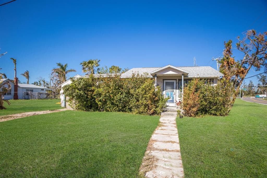 11907 45TH AVENUE W CORTEZ, FL 34215