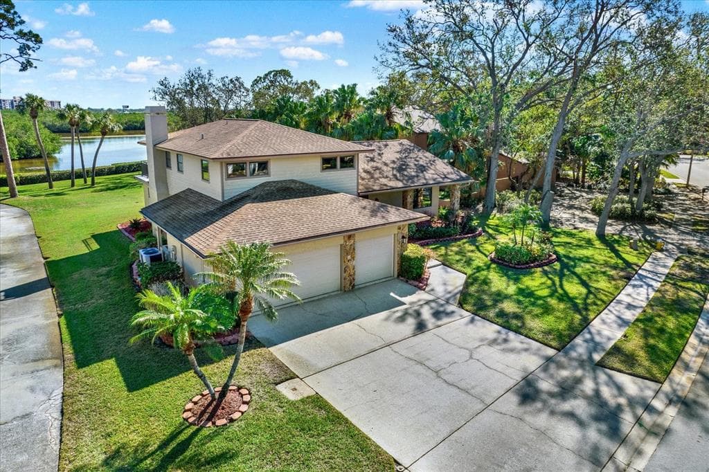 9045 BAYWOOD PARK DRIVE SEMINOLE, FL 33777