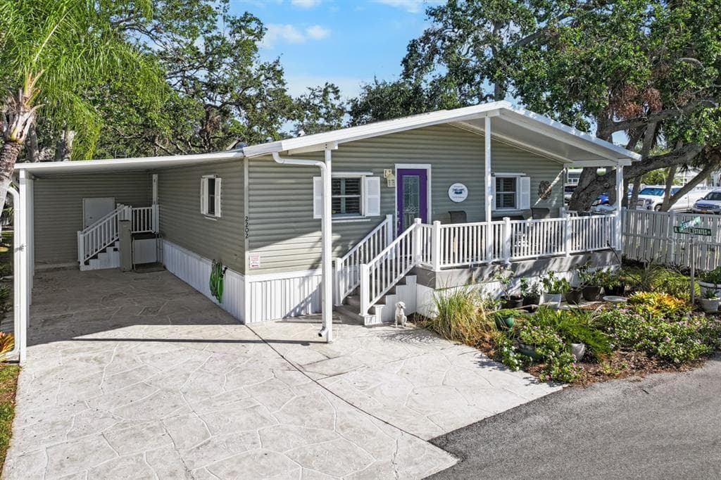2202 ERDMAN DRIVE SARASOTA, FL 34231