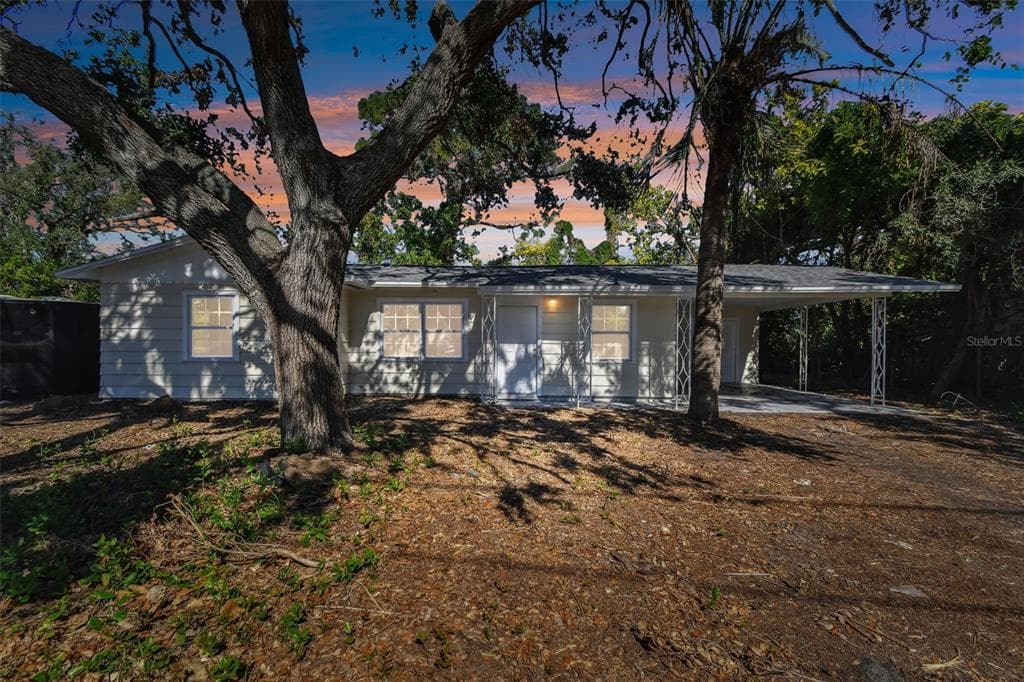 2412 38TH AVENUE W BRADENTON, FL 34205
