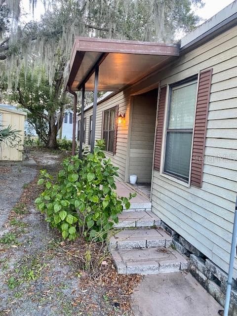 807 ELKAN DRIVE TARPON SPRINGS, FL 34689