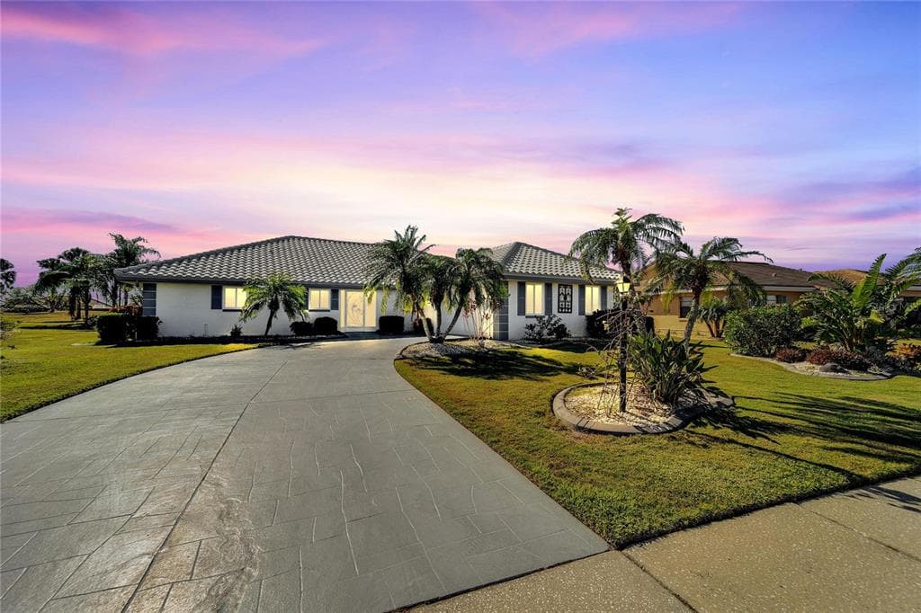 1906 WOLF LAUREL DRIVE SUN CITY CENTER, FL 33573
