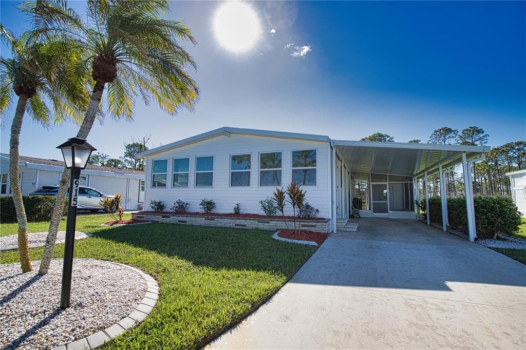 915 IGLESIA DRIVE NORTH PORT, FL 34287