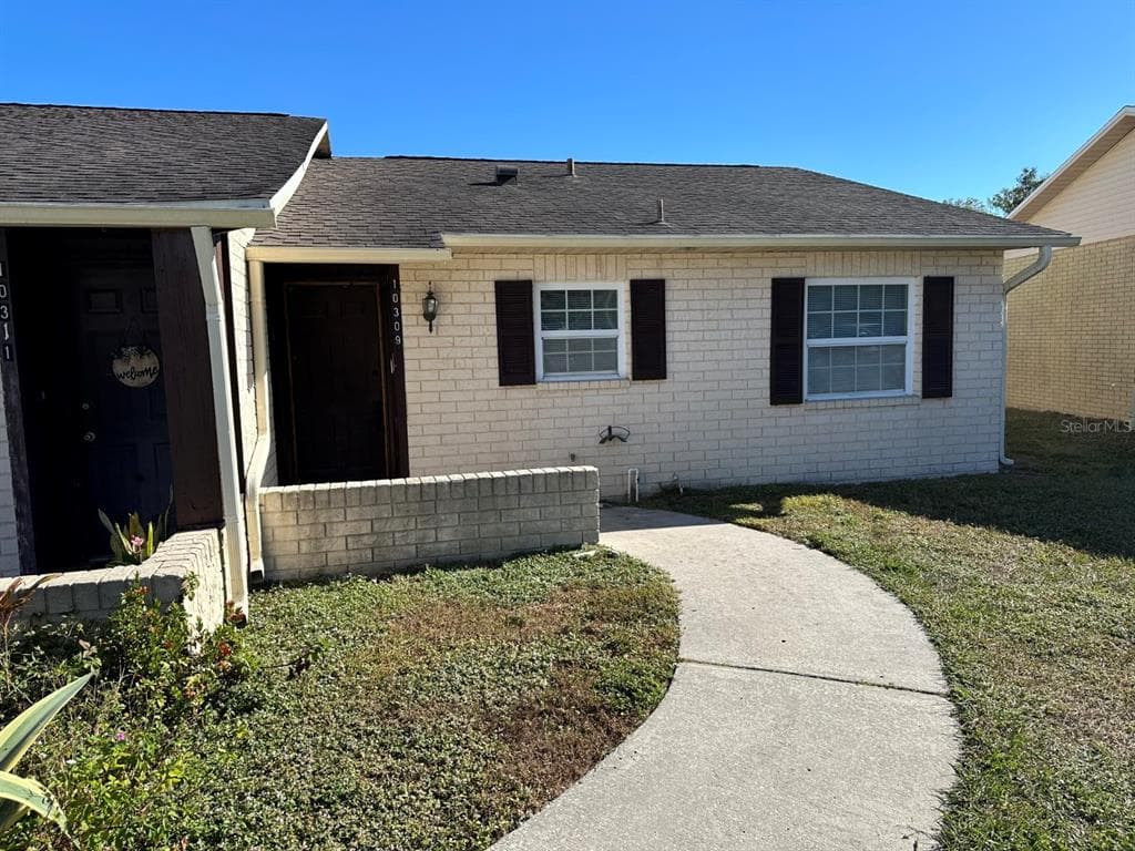 10309 BLUE FIELD COURT THONOTOSASSA, FL 33592