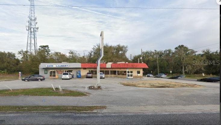 803 N PARK AVENUE APOPKA, FL 32712