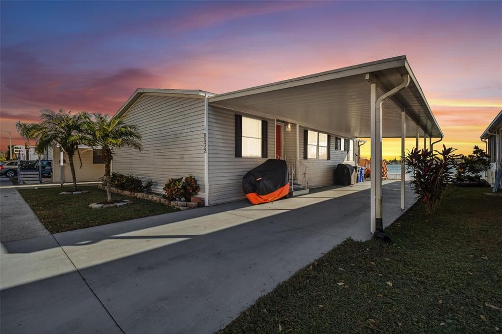 8532 FANTASIA PARK WAY RIVERVIEW, FL 33578