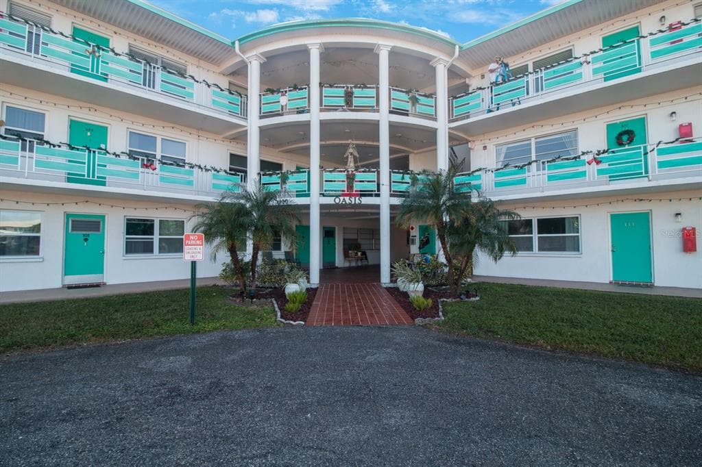 1900 59TH AVENUE N UNIT 312 ST PETERSBURG, FL 33714