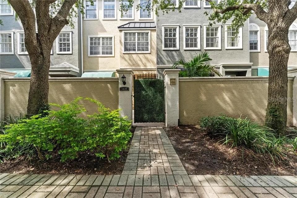 1437 HARBOUR WALK ROAD TAMPA, FL 33602