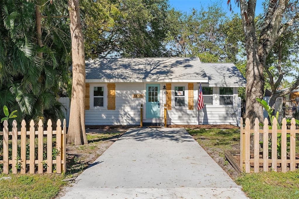 3655 42ND AVENUE N ST PETERSBURG, FL 33714